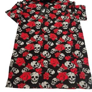 Skull and Rose Graphic T-Shirt